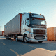Camion cargo de 15 tonnes dans un hub logistique en plein jour